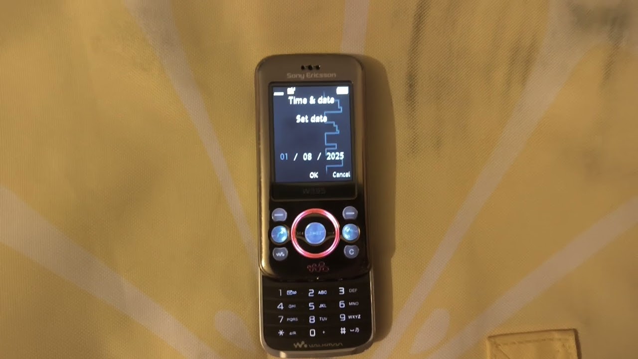 Sony Ericsson W395 (Orange UK) Startup & Shutdown 
