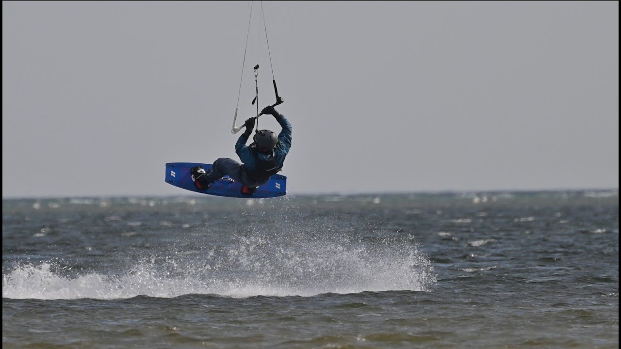 Flying with the wind – Kitesurfing in Landskrona.