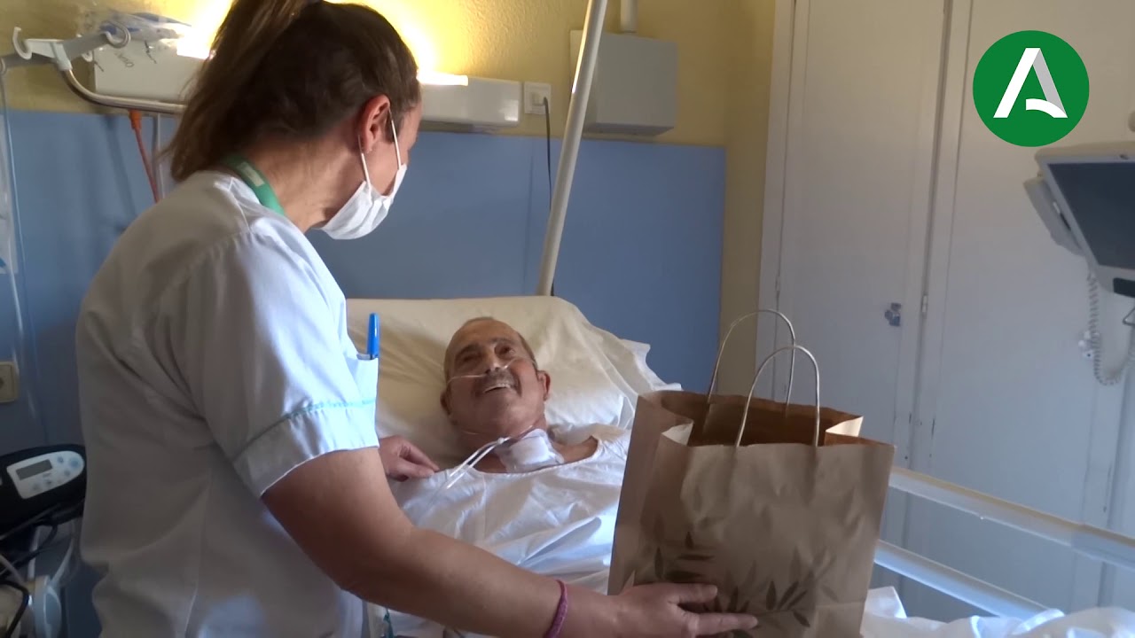 Paciente de #COVID19 recibe el alta en el Hospital Costa del Sol