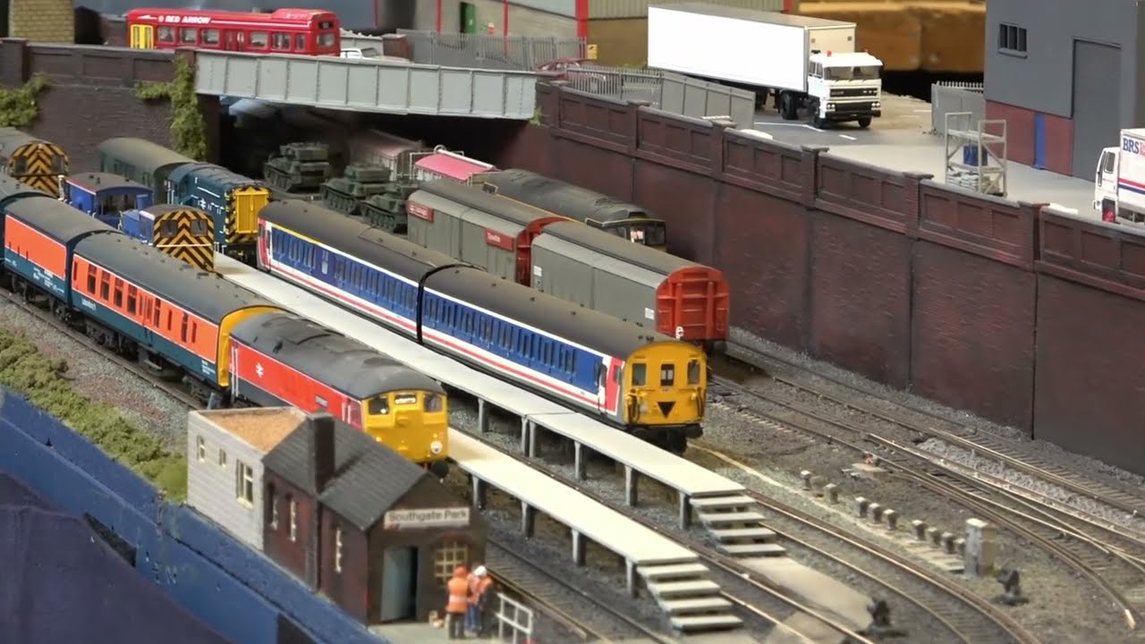 'Southgate Park' Network Southeast OO Gauge Model Railway