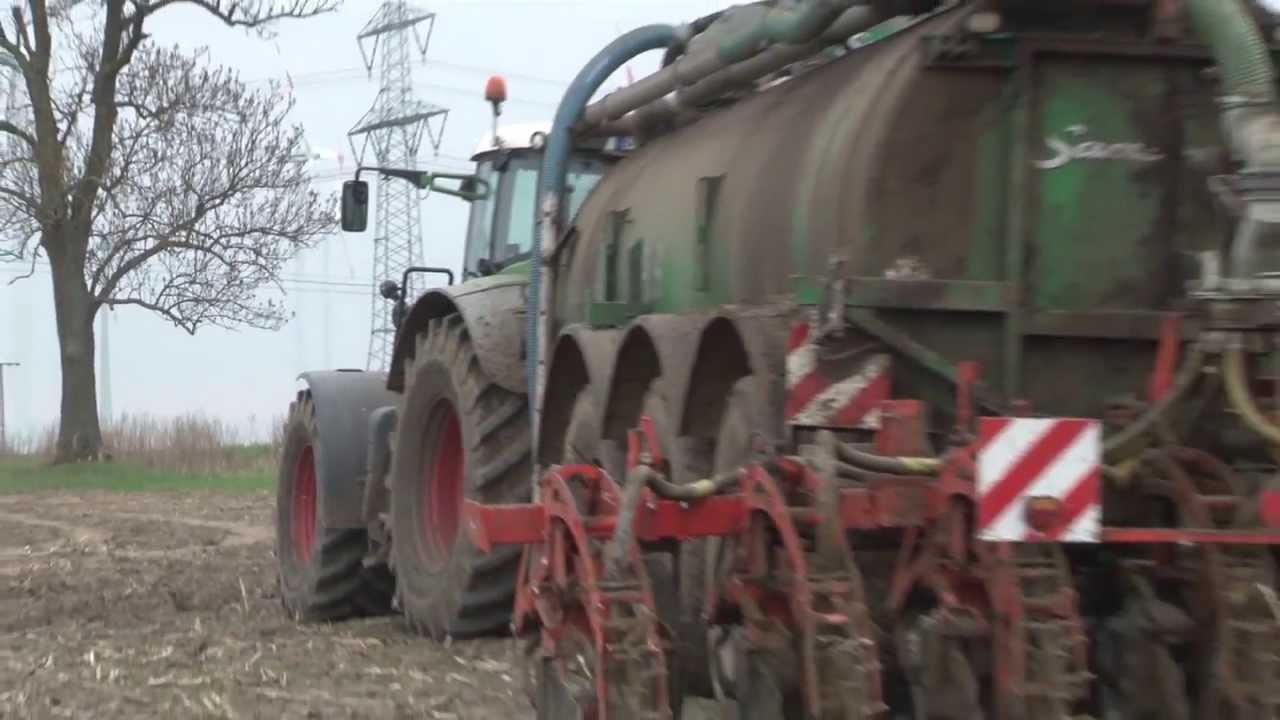 KUHN - STRIGER Equipement for slurry spreader (In action)