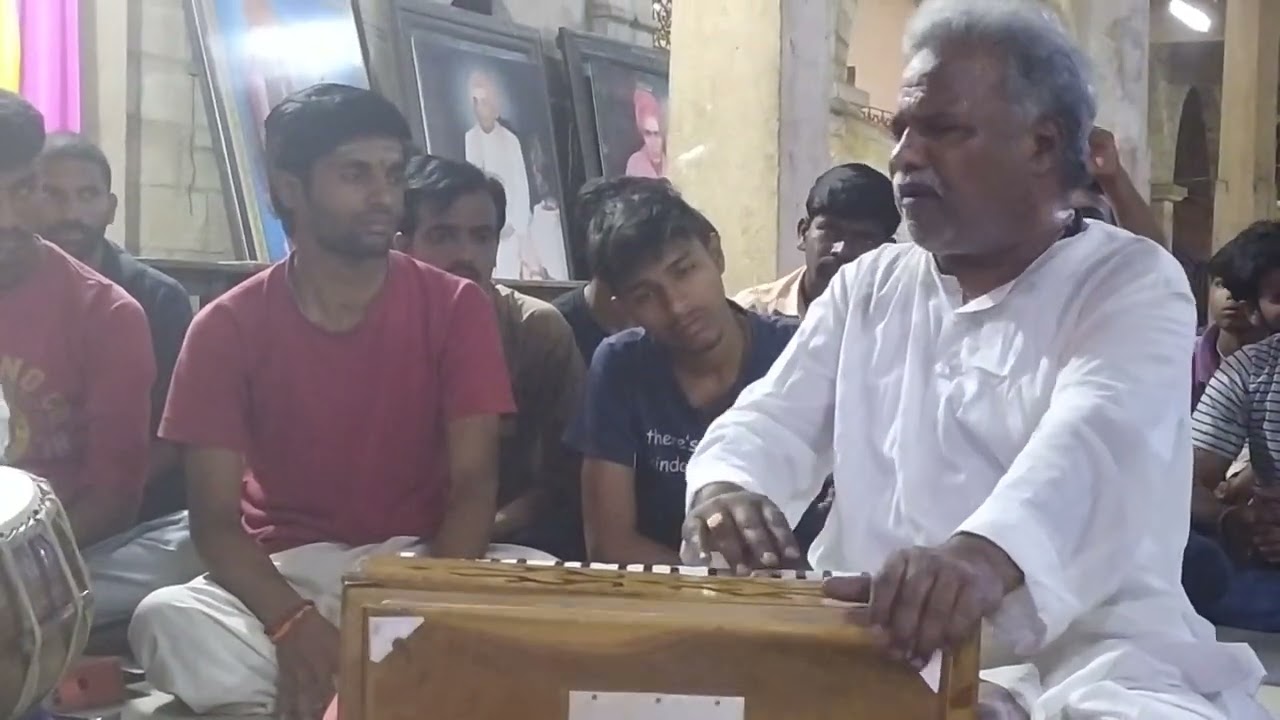 Hori geete sing by pt.m Venkatesh kumar guruji. Raag Khamaj Taal Deepchandi