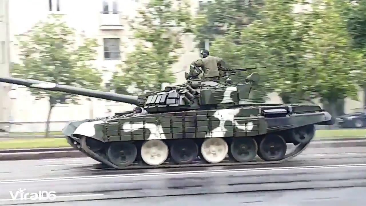 December 2017 Dashcam Compilation 3: Road Rage, Car Crashes, Military Tanks Crashing, Winter Driving