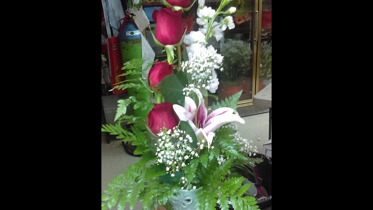 Como Hacer arreglo de flores económico y facilisimo de hacer.