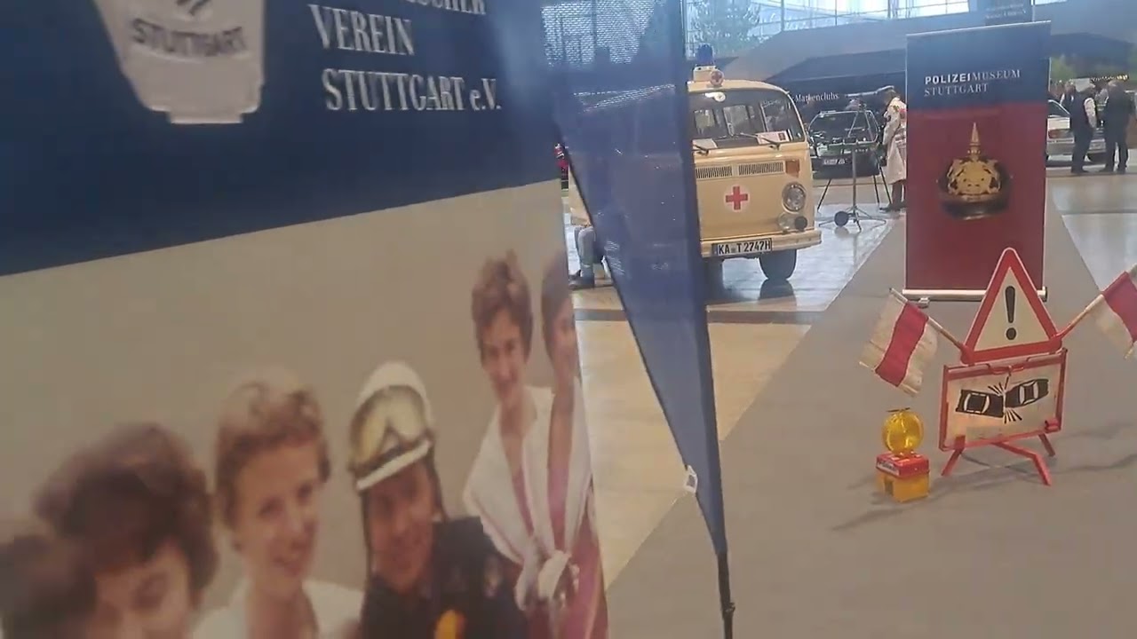 Rundgang Polizeihistoricher Verein Stuttgart auf der Retro Classic Stuttgart 2026 Halle 5.