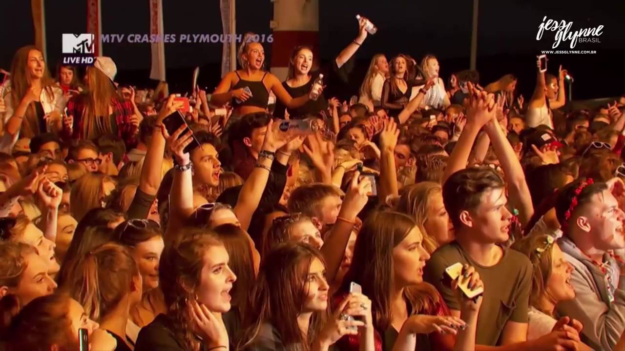 Jess Glynne - Hold My Hand (Live at MTV Crashes Plymouth 2016)