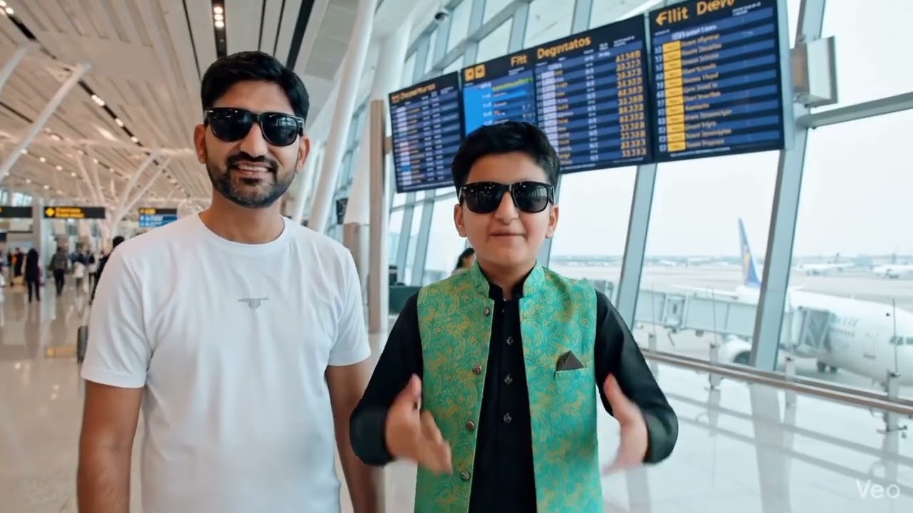 #USA #America #Airport #TravelVlog #AIVideo #FunnyVideo #DesiComedy #PakistanToUSA #AirportScene