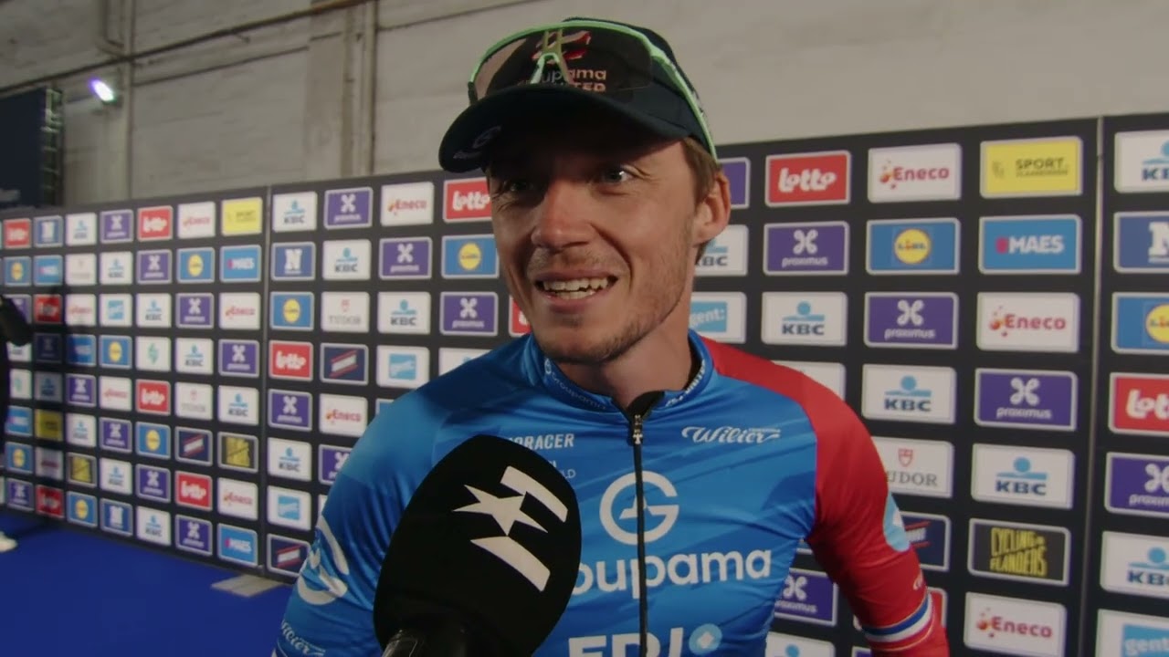 Valentin Madouas - Interview au départ - Omloop Nieuwsblad 2026