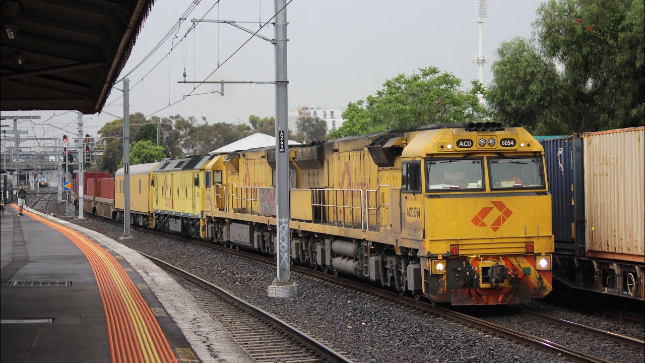 Aurizon Cross At Middle Footscray and SSR Valets 