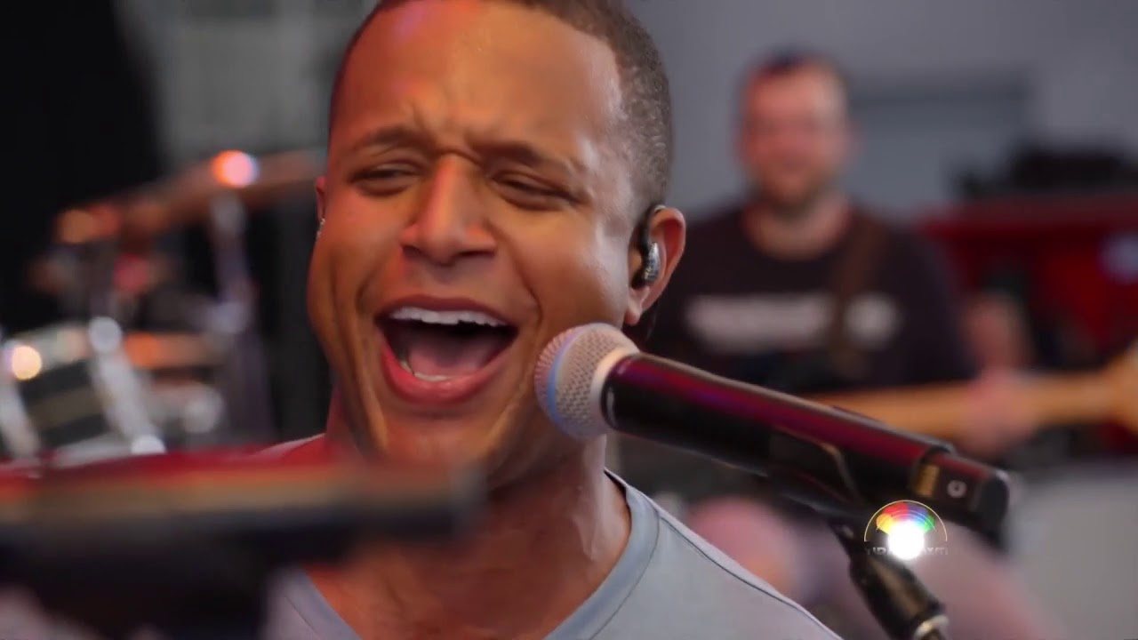 See Craig Melvin sing hits with Darius Rucker