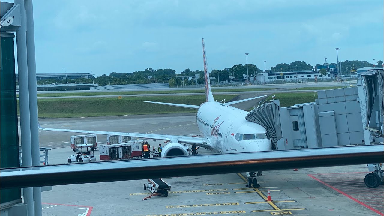 Batik Air ID7134 Singapore to Denpasar