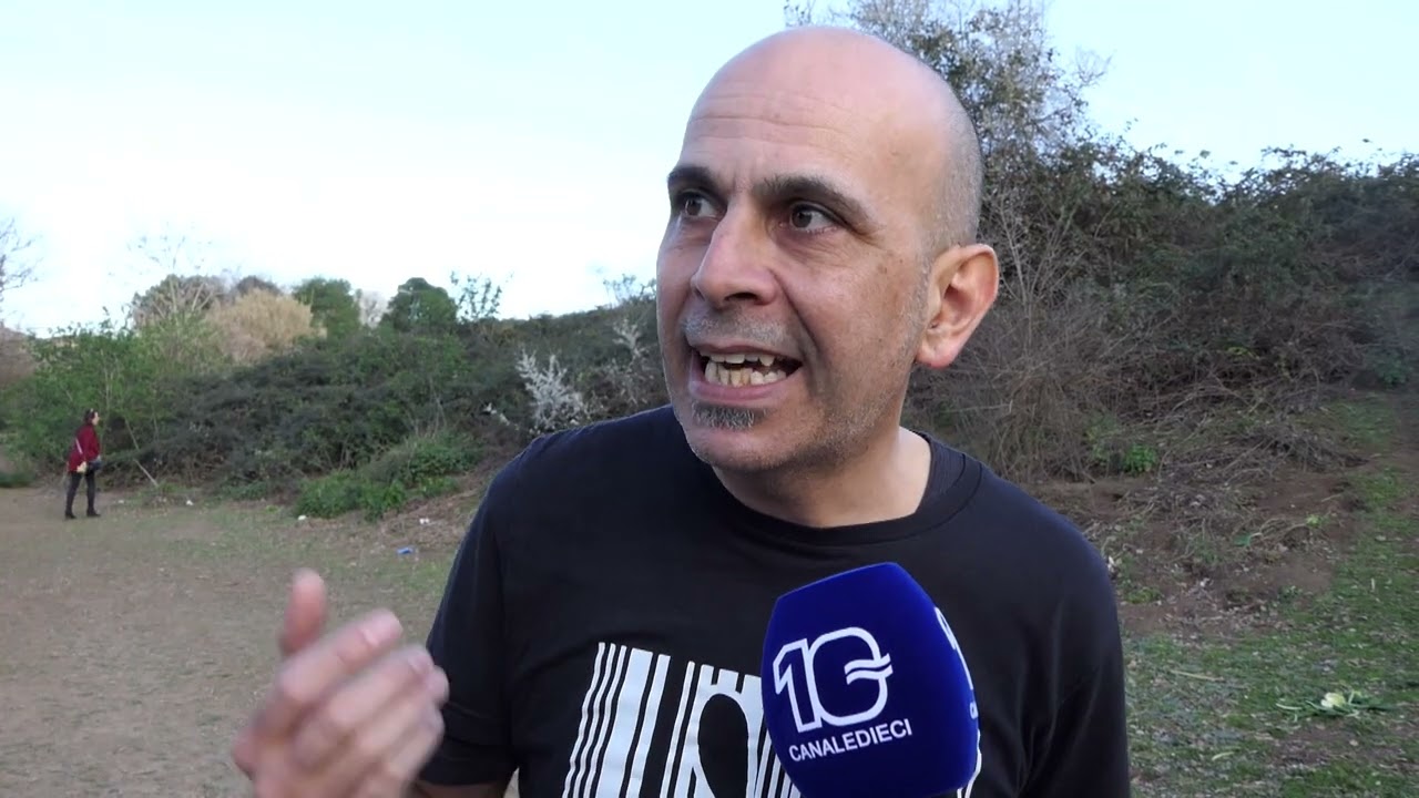Roma, nel Parco della Caffarella circolano liberamente oltre 400 conigli - Canale 10