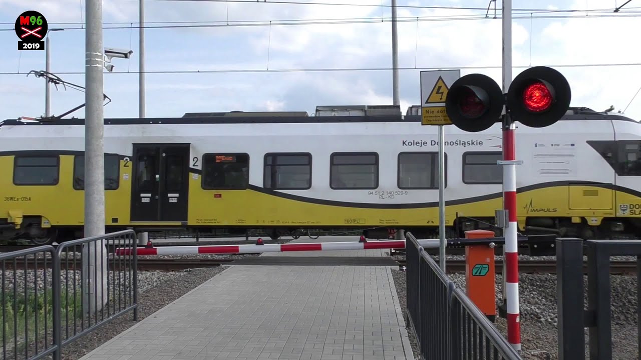 Przejazd kolejowy Świebodzice (PL) - 22.6.2019 / Železniční přejezd / Railroad crossing