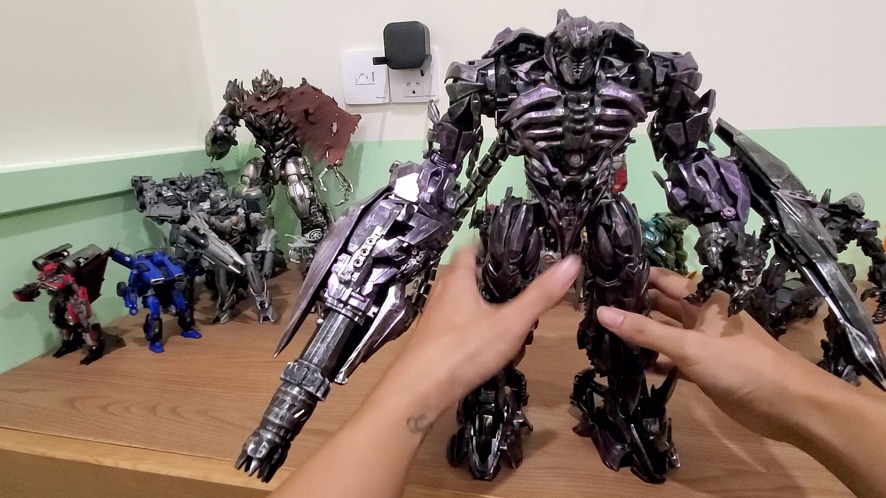 Review Muộn Zeus ZS-01 Guađần Univớt Sốcquây (Guardian of Universe- Shockwave)