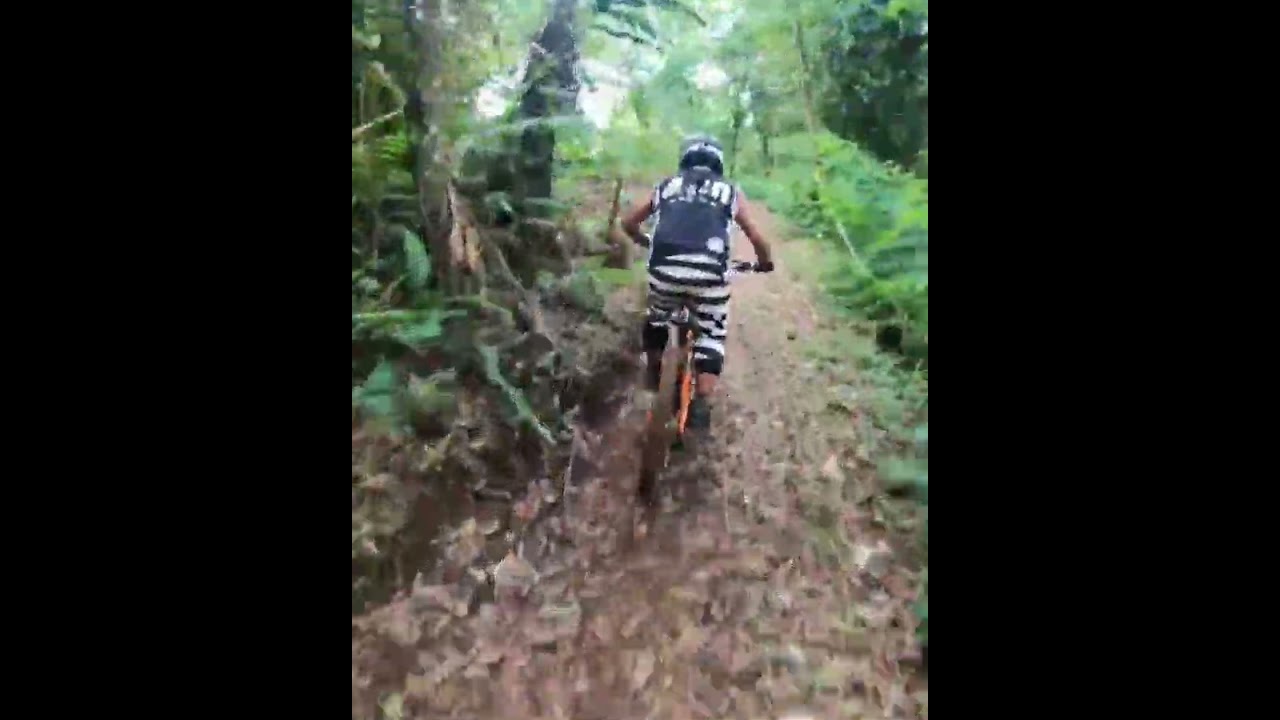 Track downhill BCL Bike Park #downhill #mtb #mtbindonesia