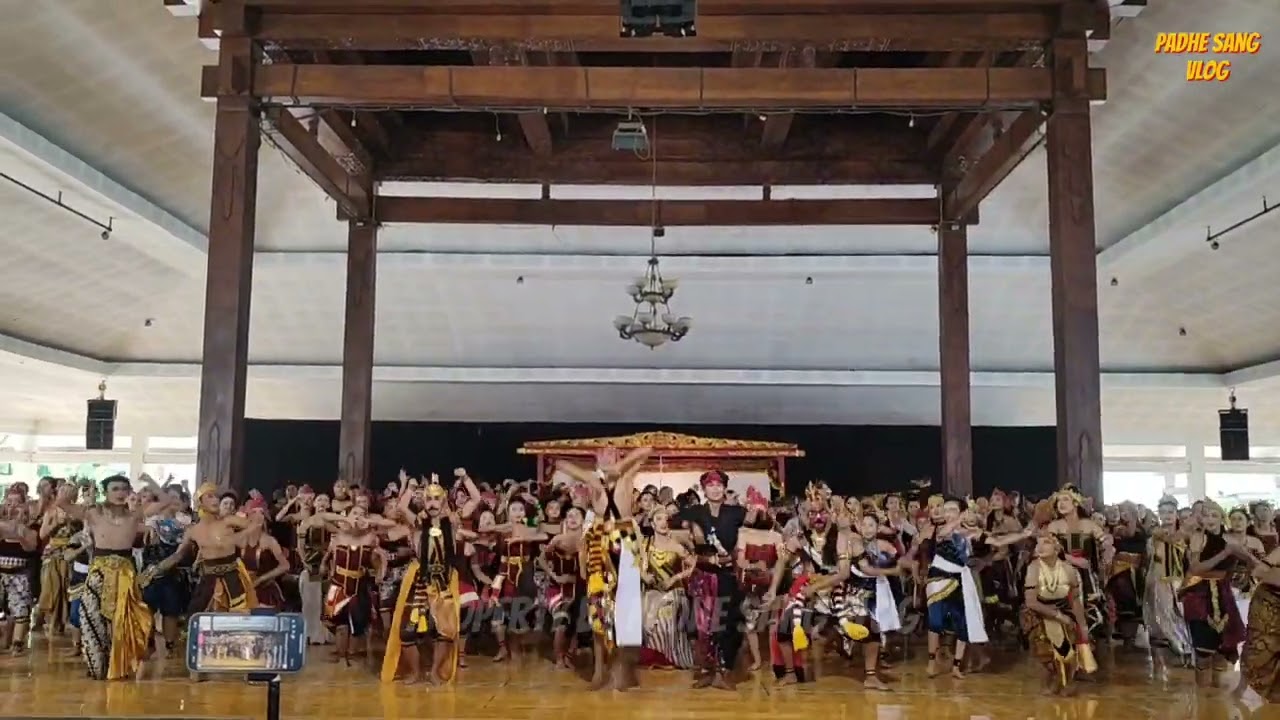 Flashmob Cantrik Puncak Acara Unjuk Prestasi 2025, SMKI Yogyakarta