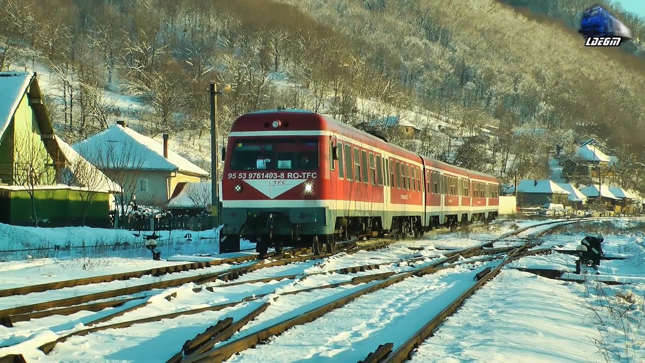 VT614 RO-TFC DMU/Diesel Triebwagen in Zapada/Snow in Gara Poieni Station - 14 January 2018