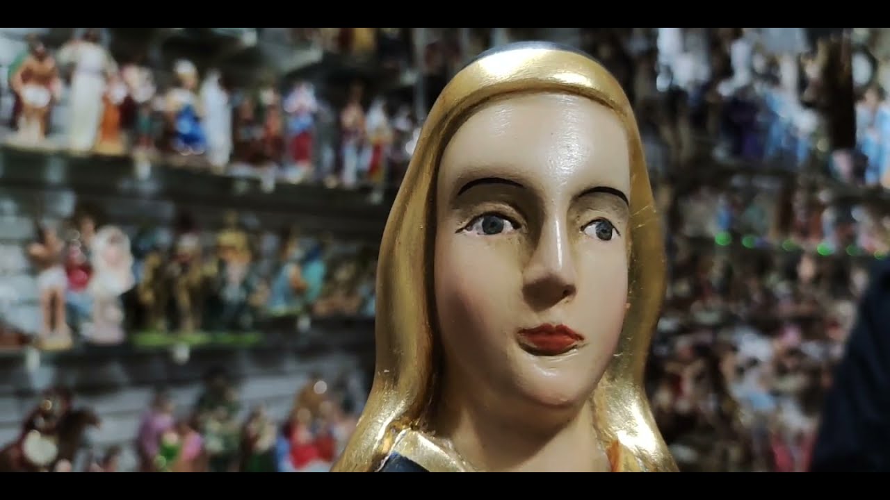 Recorreremos negocios de la calle Iturbide en San Juan de los para comprar una Virgen de San Juan