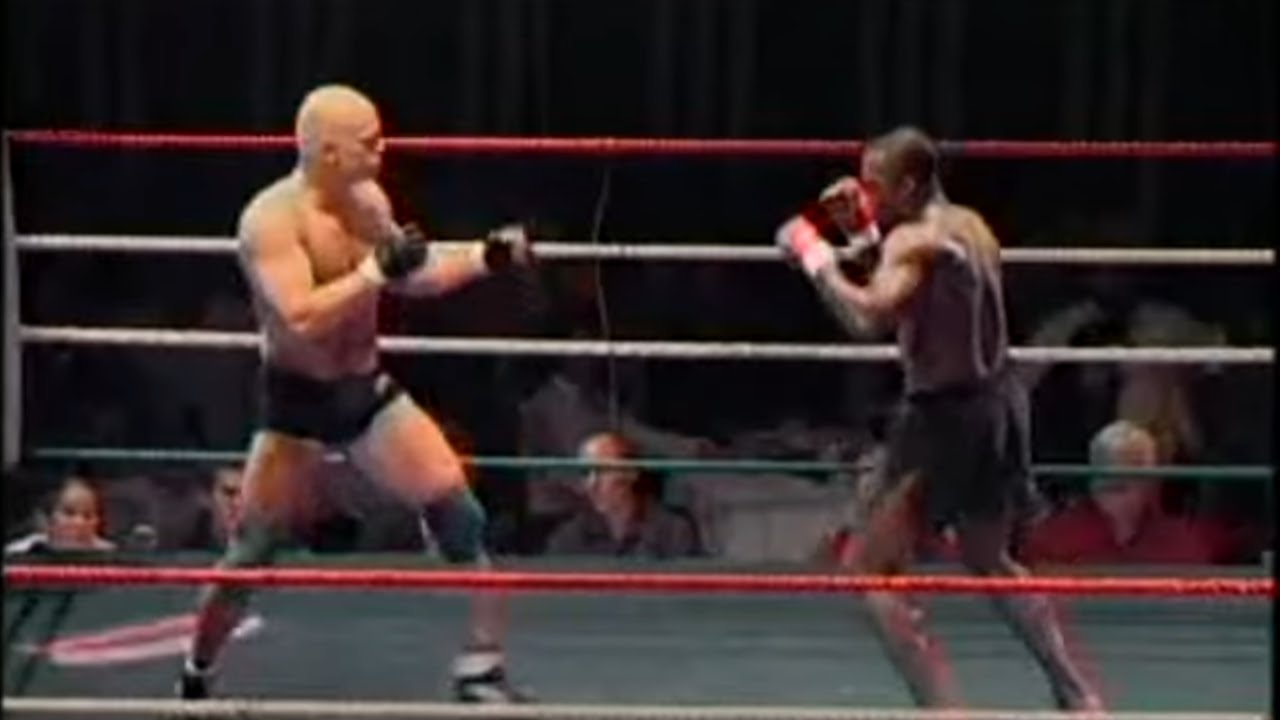 Mika Immu ilmen vs Melvin Manhoef knockout! (2002)