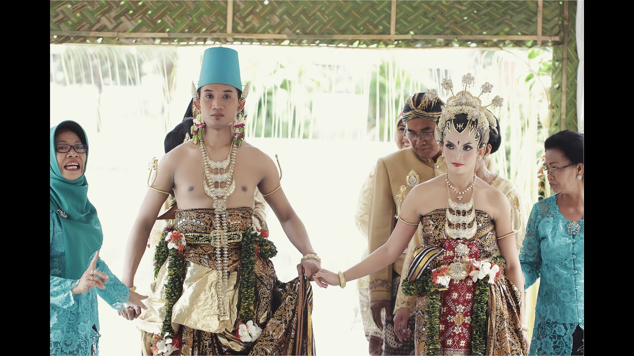 Resepsi Pernikahan Adat Jawa / Jogja - Ari & Ani (Palbapang, Bantul, DI Yogyakarta - 03 Nov 2013)