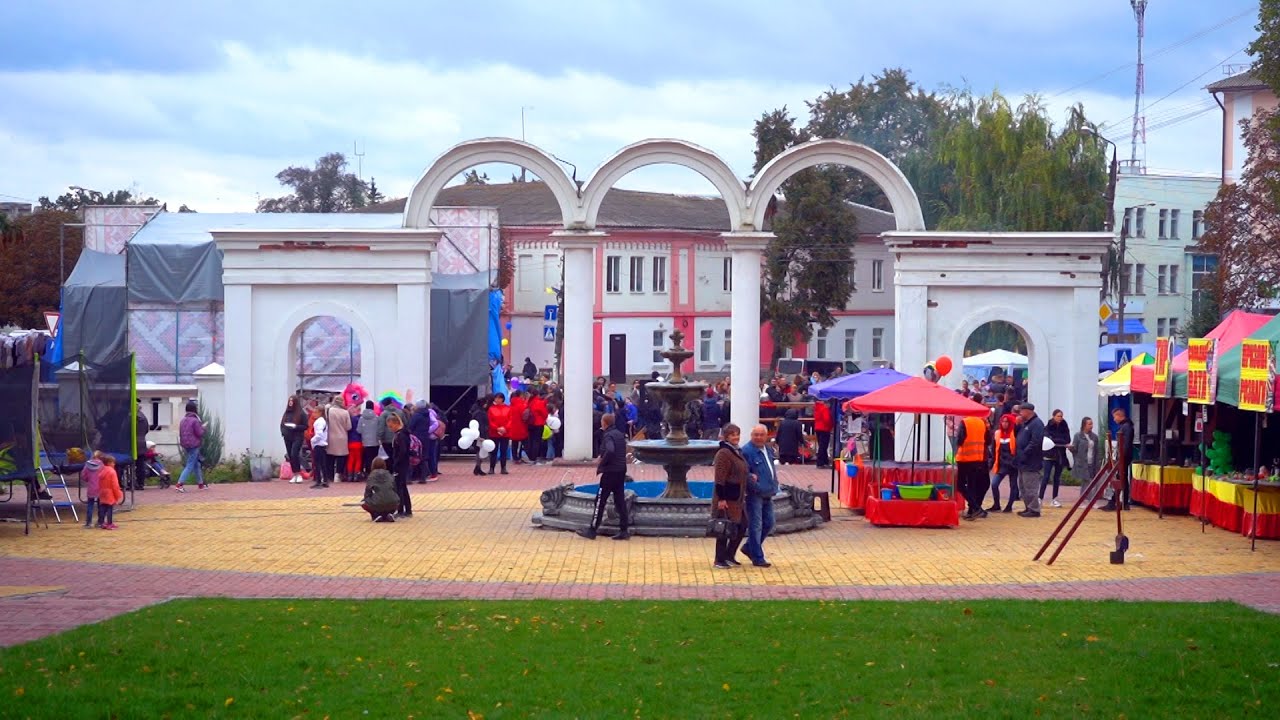 Лицарські бої та паперова дискотека: Білопілля відсвяткувало день міста