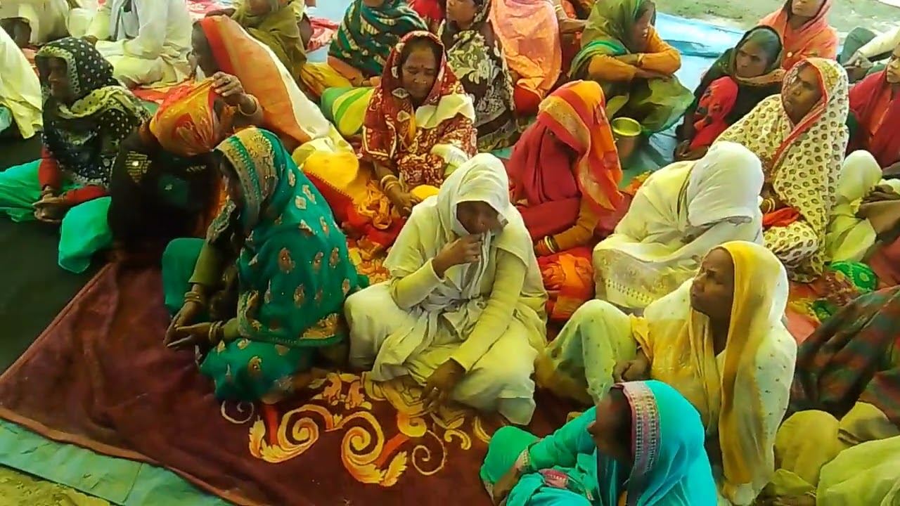Maghi Purnima Bhandara mein bhojan kha rahe the dekhiae 7765 91325