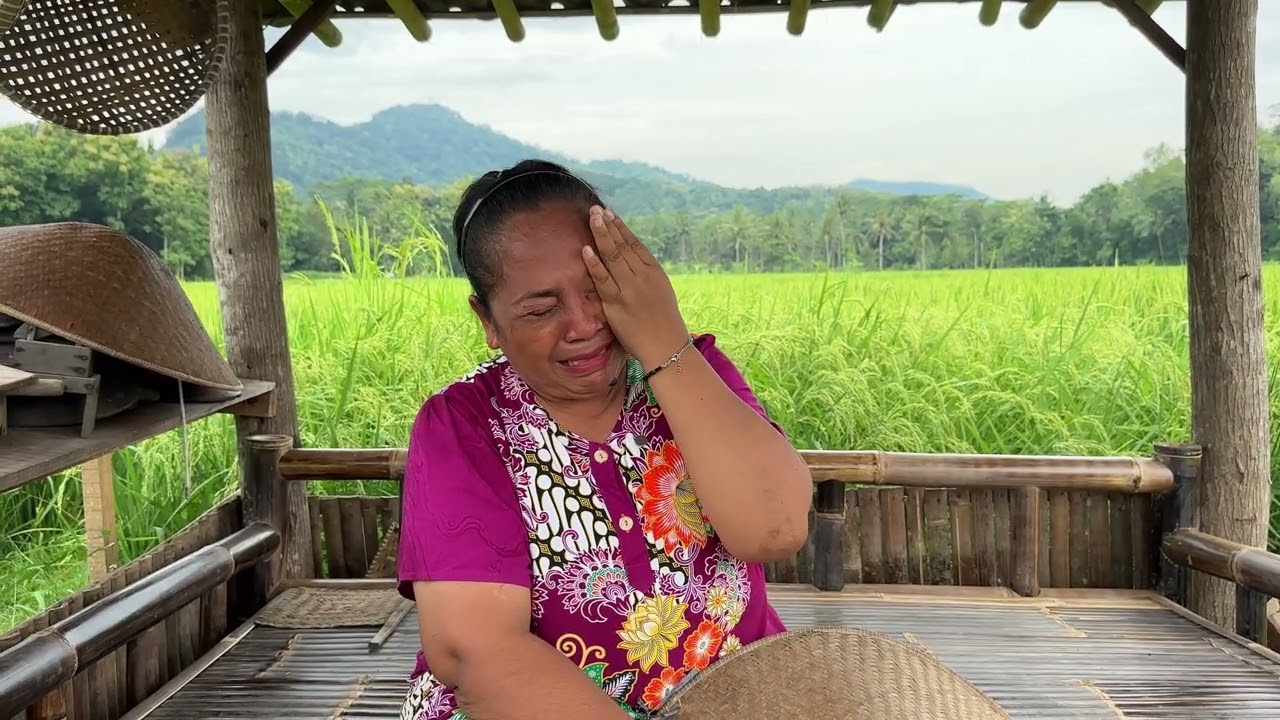 MOHON MAAF KALAU MBAK NURI ADA SALAH YA LUR 🙏🏻 MBAK NURI SUDAH PULANG DI SURGA 