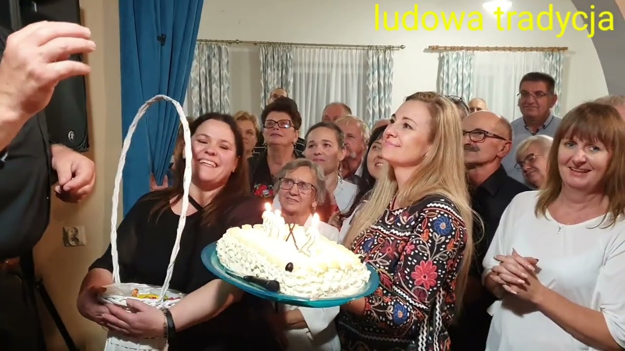 MILE ZASKOCZONY SOLENIZANT Piotr Bińkowski przez organizatorki zabawy w Jedlance 29 10 2023
