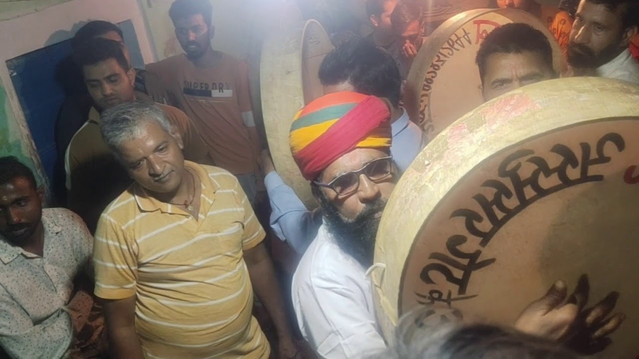 जस्सूसर गेट पर चल रहा चंग पर धमाल