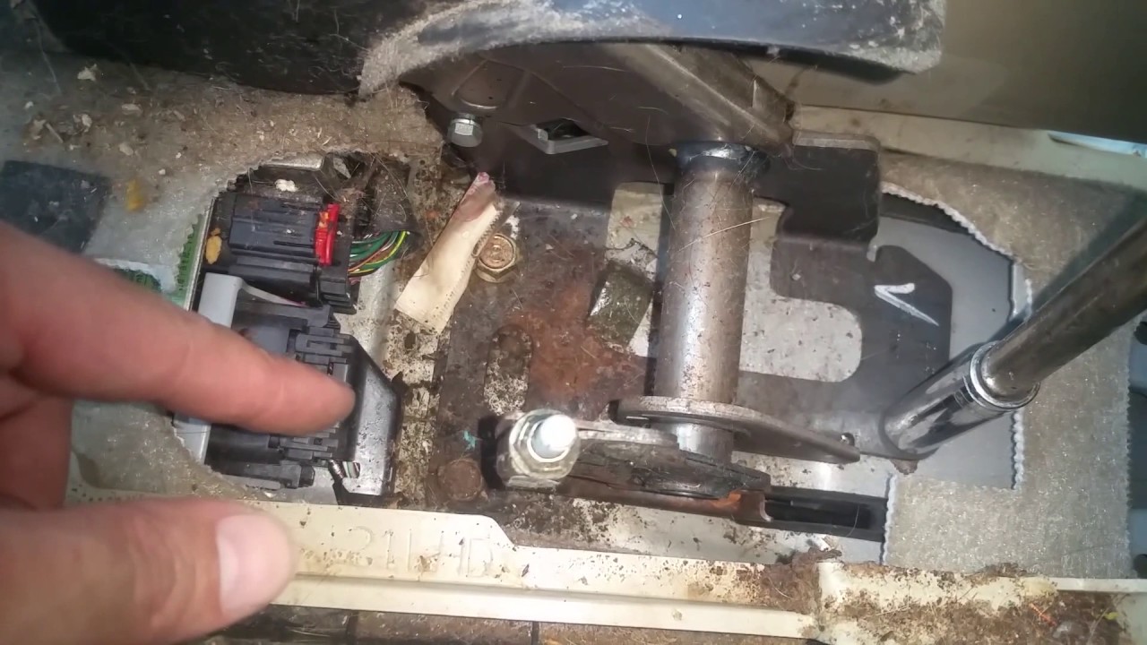 Replacing Emergency brake handle parking brake Mazda 3 2004-2009
