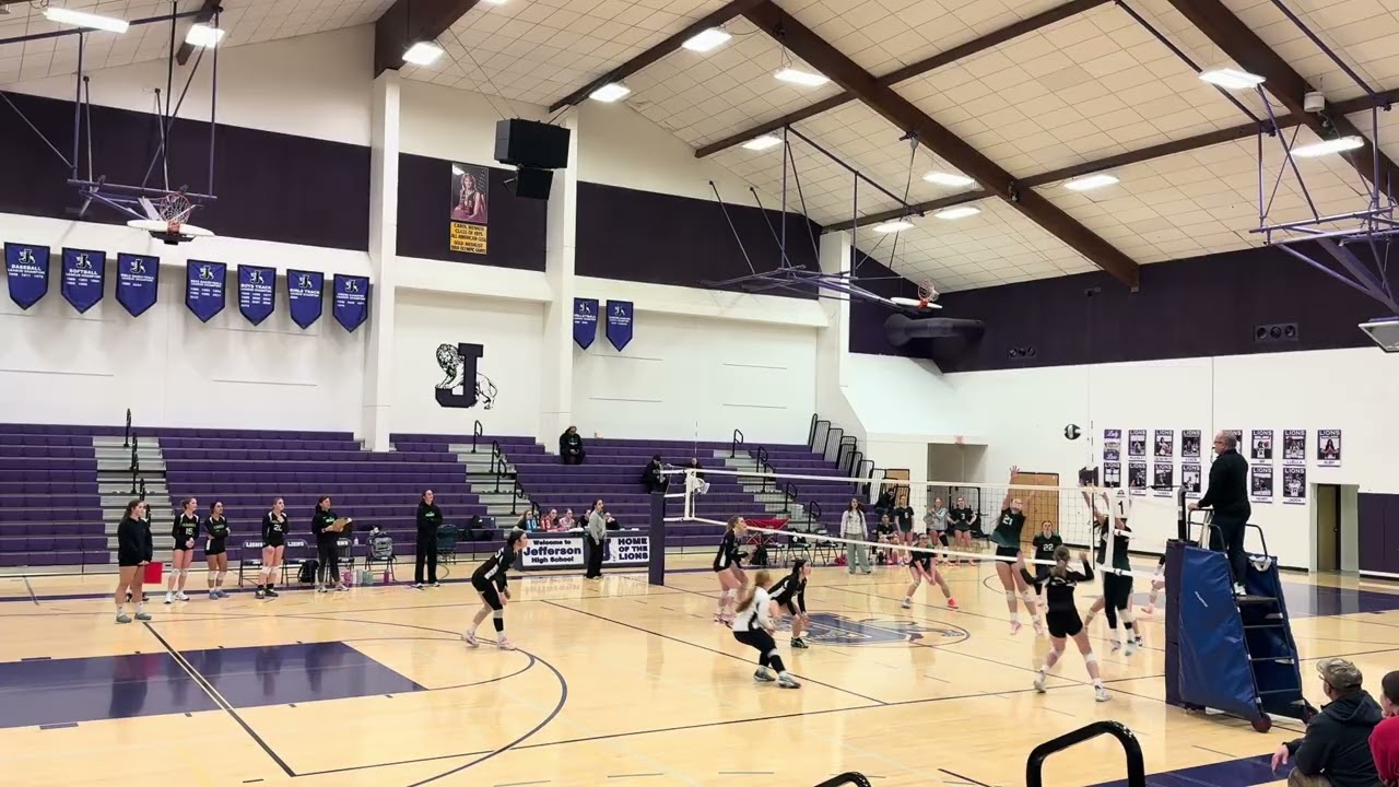 Basin Bombers 18-1 vs. CCJ 18-1 (friendship tournament: game 3, set 1: 20-25)