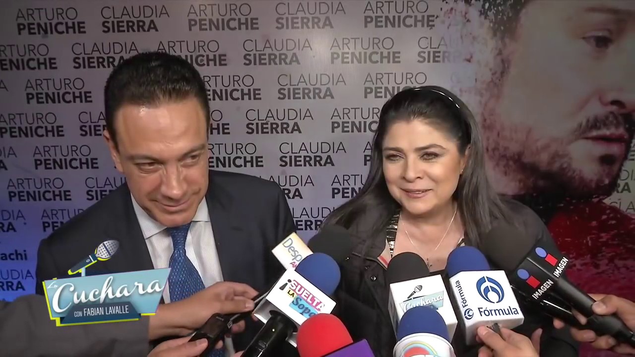 [VIDEO] Entrevista a Victoria Ruffo en la alfombra roja del concierto de Arturo Peniche