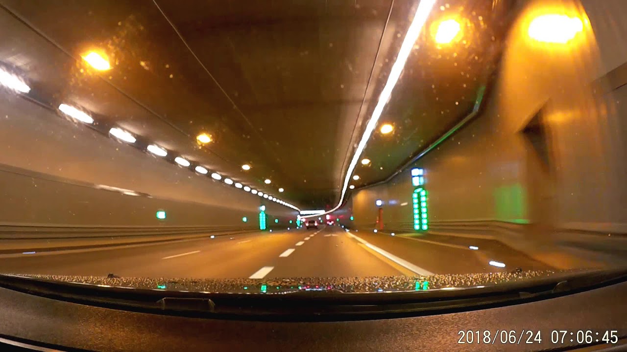 Driving Munich (Germany) - Innsbruck (Austria) 220km