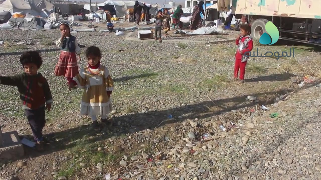 هجرة نينوى تشرف على عودة النازحين من مخيمات حمام العليل والجدعة 1 وغلقهم نهائيا