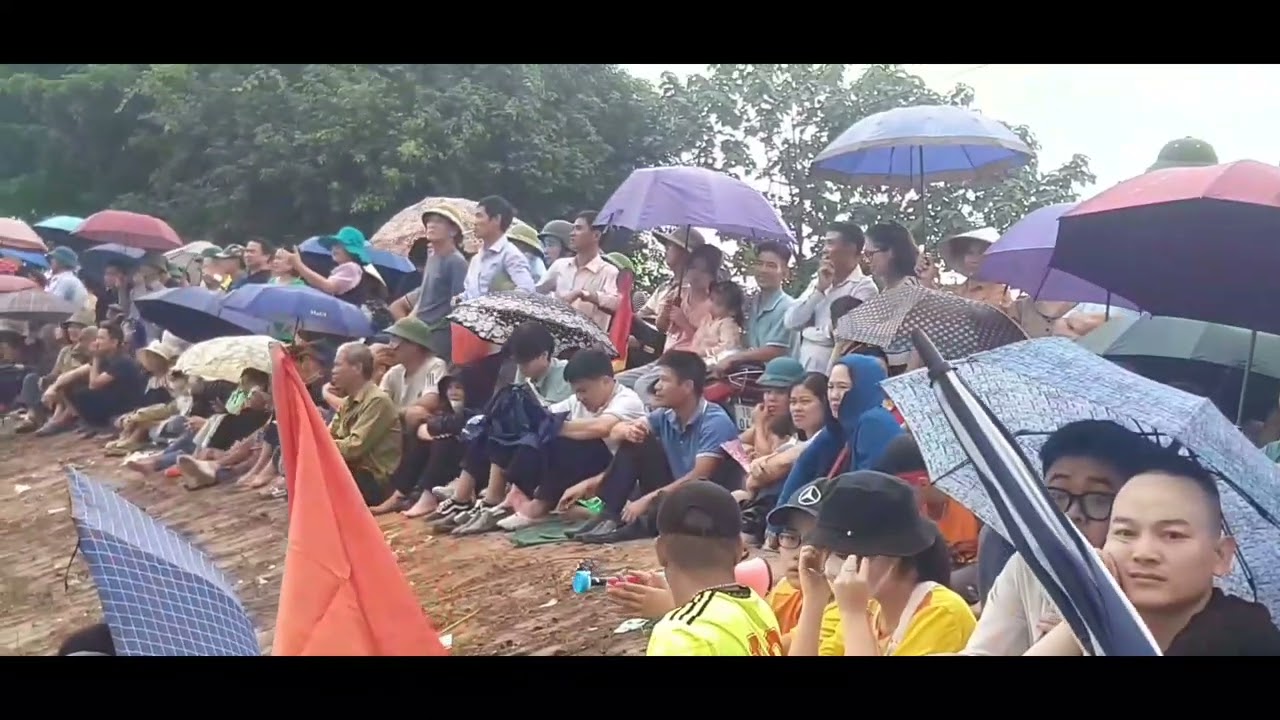 lễ hội chùa keo hành thiện , cuộc thi bơi trải tại phao nhà bè ngày 15/9/2023