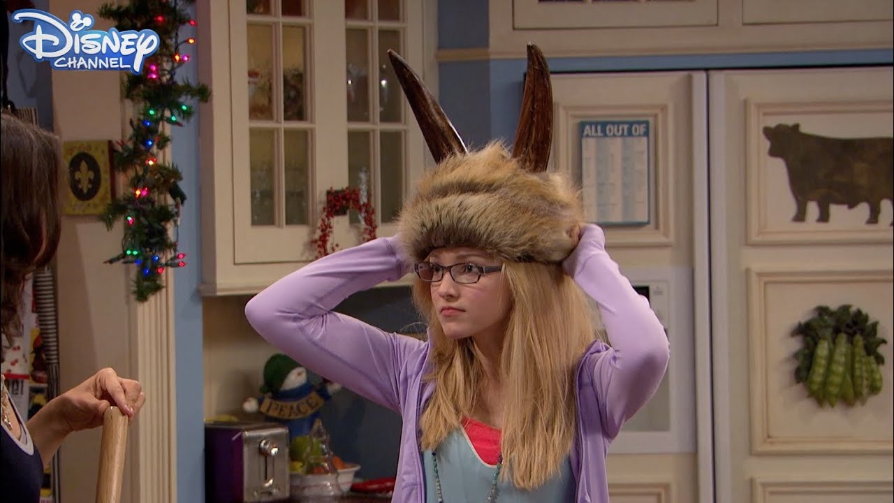 Liv and Maddie | Maddie and Diggie's New Years Eve ✨ | Disney Channel UK