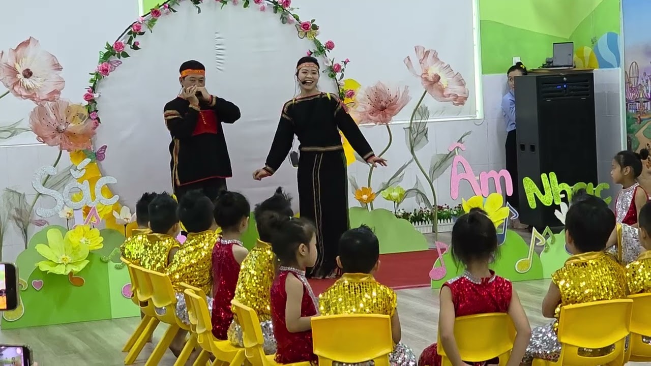Ru em - Dân ca Xê Đăng (GV Trường MN Hoa Lan - Phường Diên Hồng).
