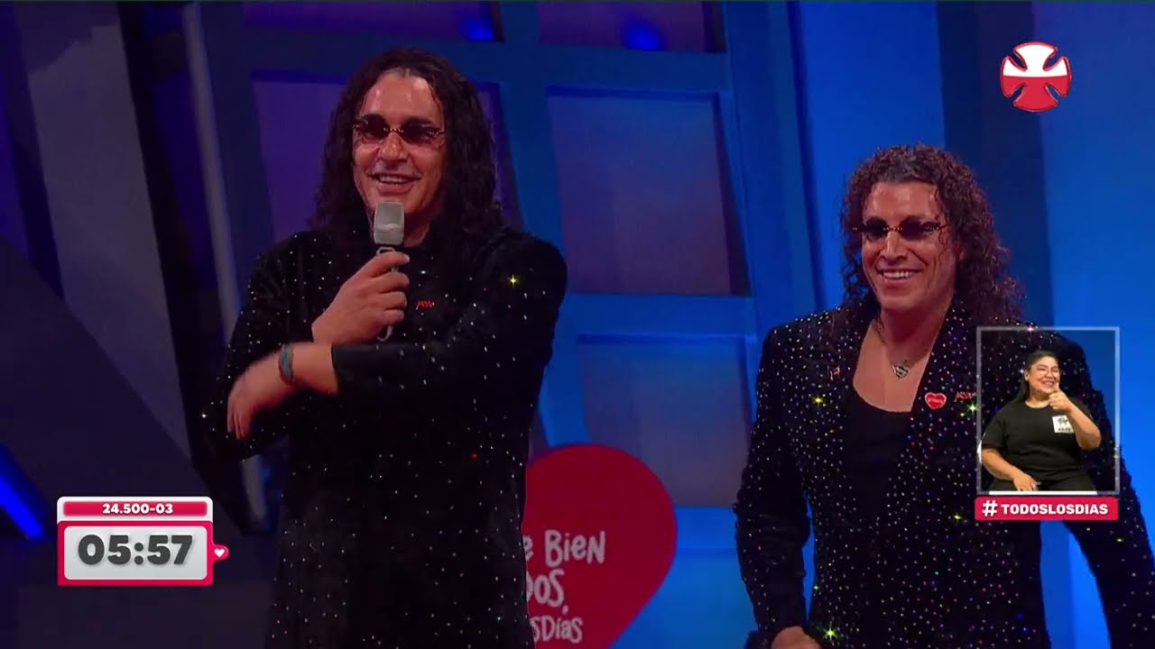 Repenning canta junto a Leo Rey en la Teletón 2022