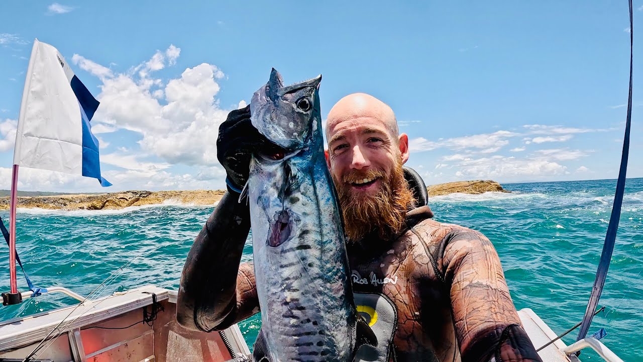 Spearfishing Offshore Reefs & Hunting Mud Crabs On Foot | Catch & Cook