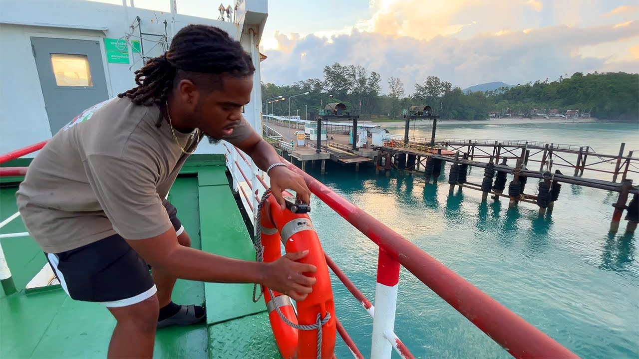 ASMR ON BOAT ⛴