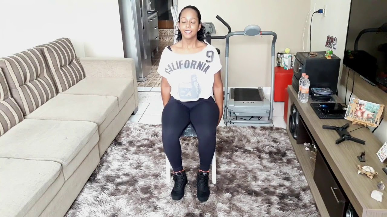 EXERCÍCIOS EM CASA USANDO UMA CADEIRA