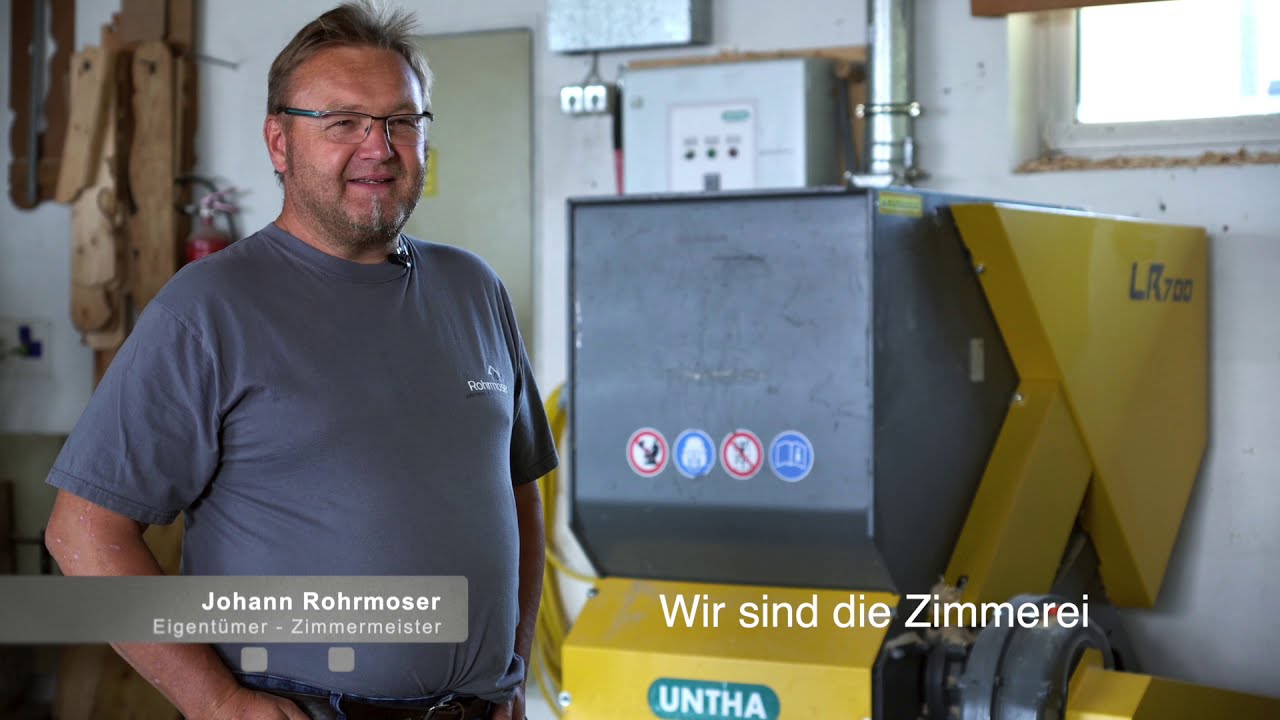 Holzbau Rohrmoser nutzt UNTHA Holzzerkleinerer und heizt Betrieb und Wohnhaus
