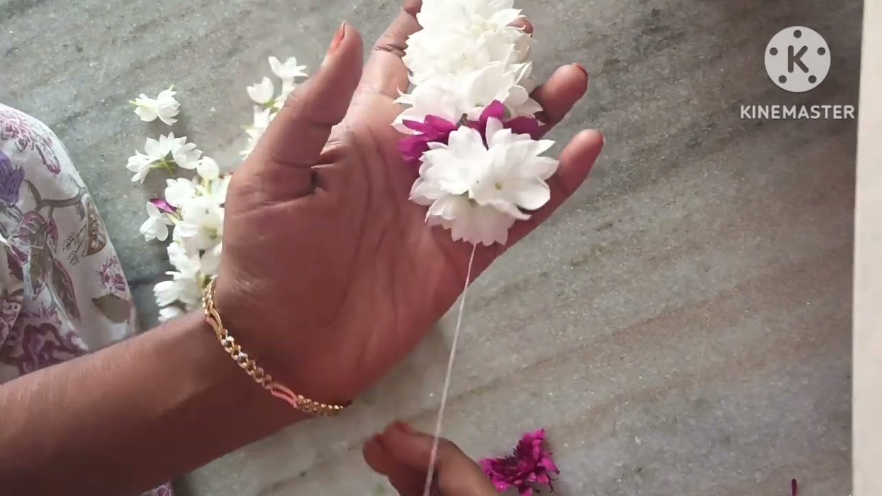 కాగడా మల్లెల మాల// how to string jasmine flower garland//deekshis world official 