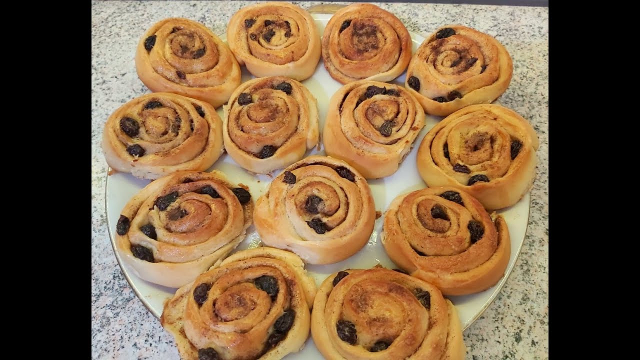 ROLINHOS DE CANELA COM UVA PASSA
