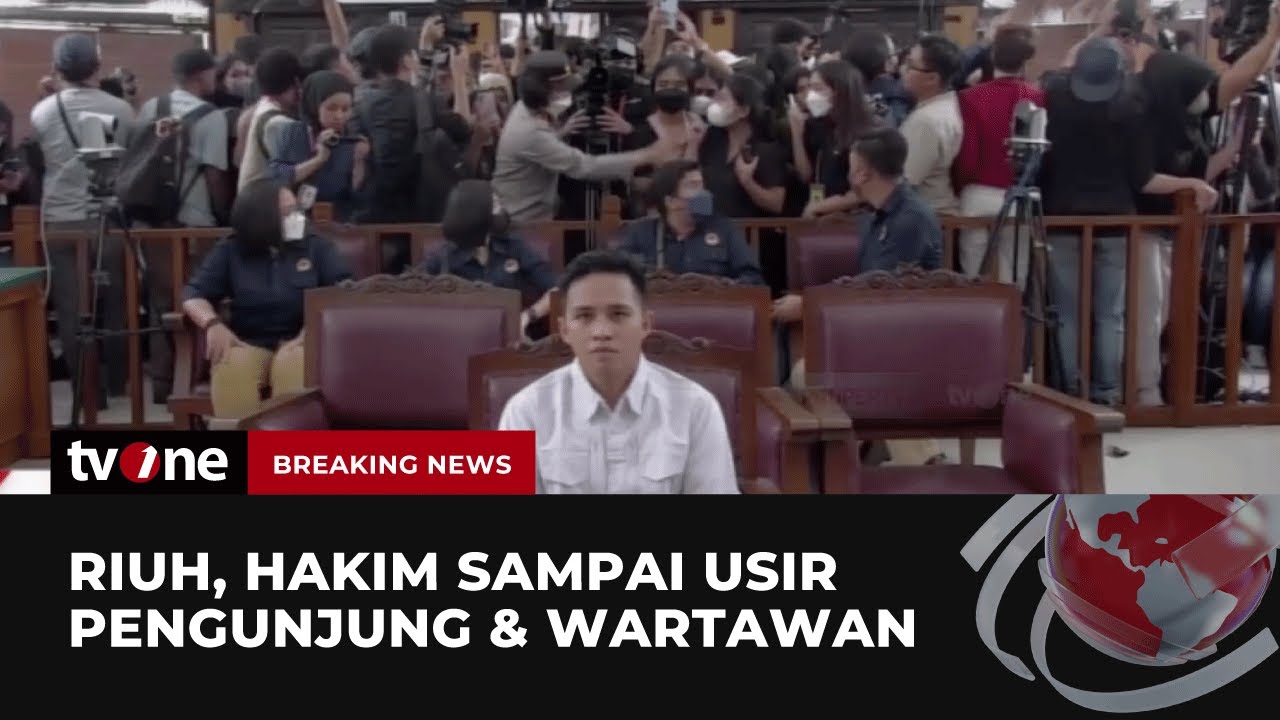 Pengunjung Riuh, Hakim Wahyu Sempat Hentikan Pembacaan Awal Vonis Eliezer | Breaking News tvOne