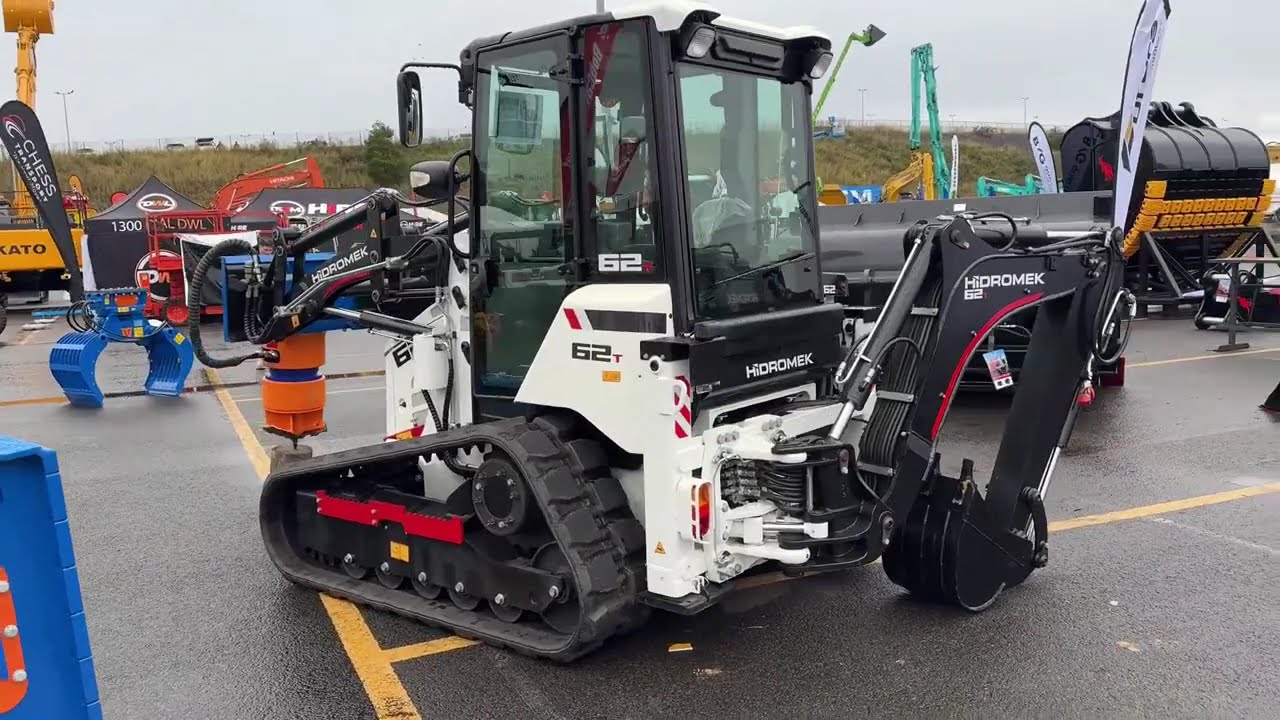 Hidromek 62T  What do you think of this?       #earthworkshub #hidromek #earthmoving #trackloader #b