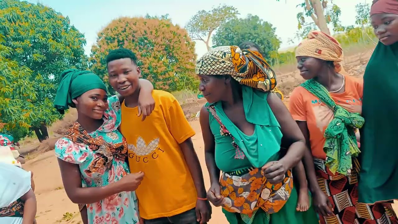 AJAXI FINO ft CHAVE LISO___EKOMA_Oficial_Video_By_Bob_Muzik_BS_Films