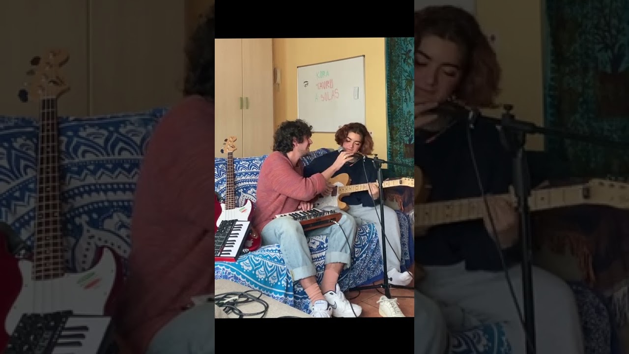 TAURO - A Solas, ac&uacute;stico con Kora