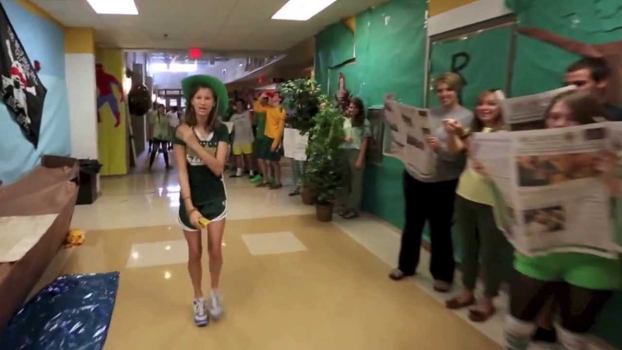 Knoxville Catholic High School's 2013 LipDub -- "Roar" (720p)