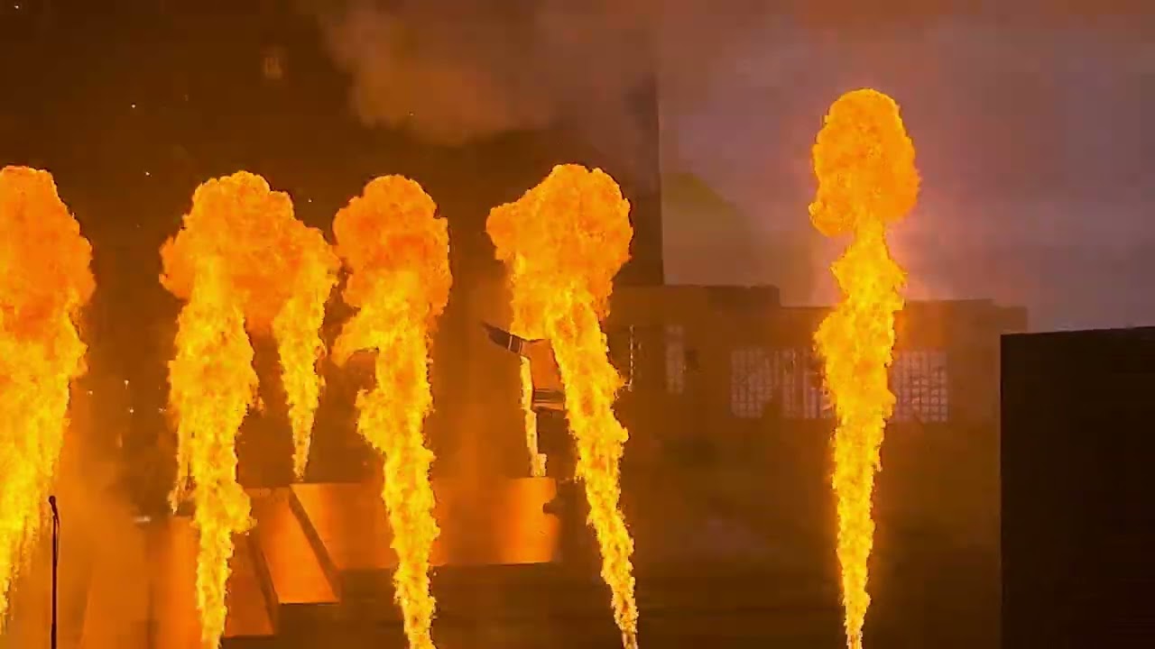 Full performance Future  We Trust You Tour in Vancouver